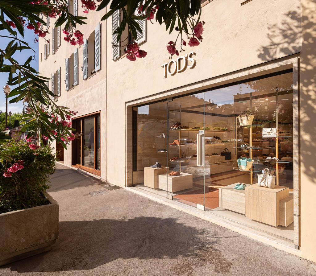 cppluxury's tweet photo. Tod’s opens new boutique in Saint Tropez
https://t.co/fBqP4j4Hra
#Tods #TodsGroup #StTropez #SaintTropez #luxury #luxuryfashion #fashion #leatherwear #luxuryshoes #luxurybags #luxuryboutique #luxuryretail @tods https://t.co/nlctttyWug