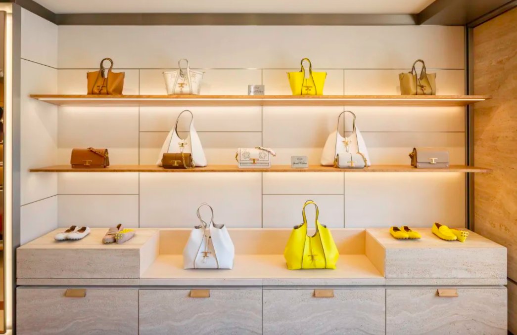 cppluxury's tweet photo. Tod’s opens new boutique in Saint Tropez
https://t.co/fBqP4j4Hra
#Tods #TodsGroup #StTropez #SaintTropez #luxury #luxuryfashion #fashion #leatherwear #luxuryshoes #luxurybags #luxuryboutique #luxuryretail @tods https://t.co/nlctttyWug