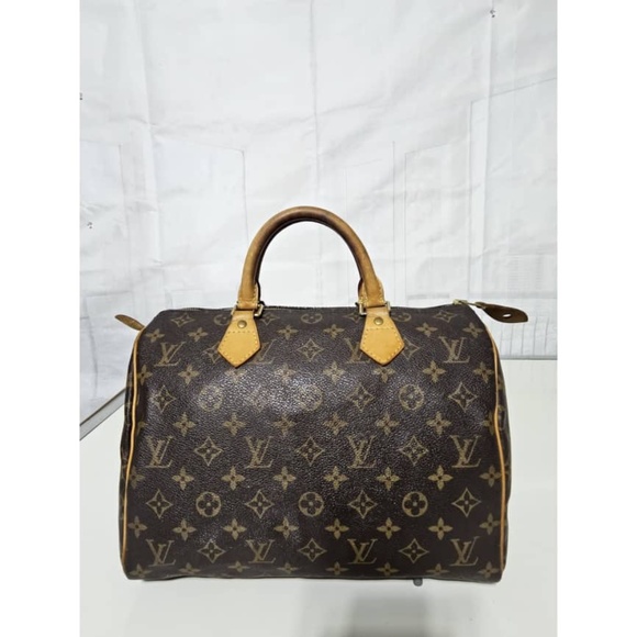 PoshmarkMama's tweet photo. So good I had to share! Check out all the items I'm loving on @Poshmarkapp #poshmark #fashion #style #shopmycloset #katespade #zara #louisvuitton: https://t.co/Kbg2PFArK9 https://t.co/hH40sD3NF6
