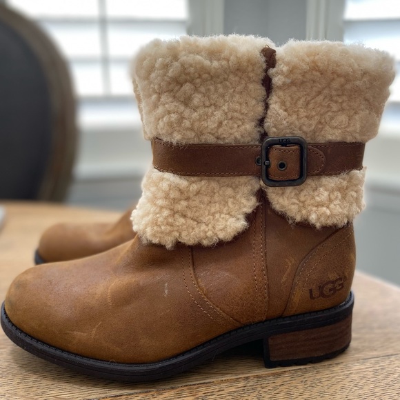 Beautifull209's tweet photo. So good I had to share! Check out all the items I'm loving on @Poshmarkapp from @acreativemessny #poshmark #fashion #style #shopmycloset #badgleymischka #ugg #houseofwant: https://t.co/gUKPelhQXW https://t.co/7XWkzRcFnz