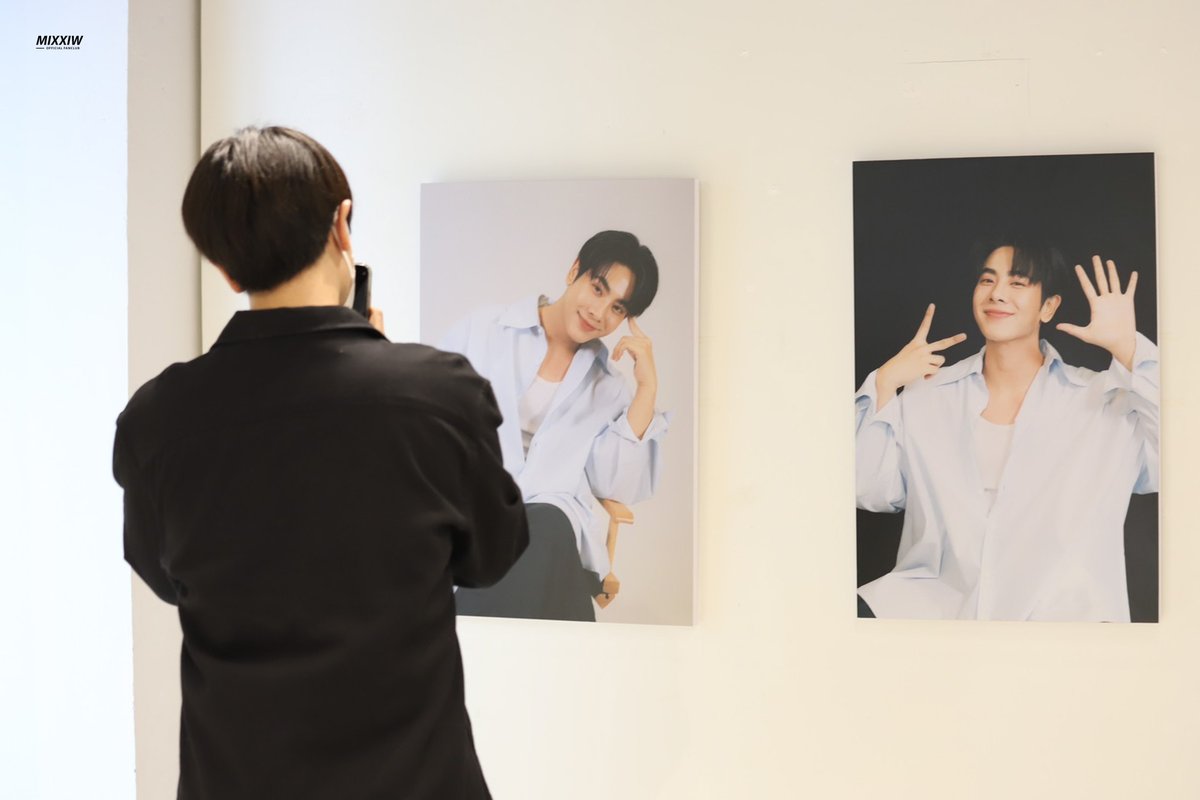 MixOfficialFC's tweet photo. 15072023 - #MixGrowingUp25BDGallery ꒱ 

จ๊ะเอ๋ ~~ ใครแอบมาหน่ะ

📷#SNAPOFMIX25BD
@wixxiws #mixxiw 
♡ 𖥦 #ส่วนผสมของมิกซ์ https://t.co/78QE4Yst0i