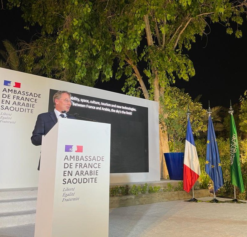 ludovic_pouille's tweet photo. 📸 بمناسبة #العيد_الوطني_الفرنسي 🇫🇷، سعدتُ باستقبال، مع فريق @FranceinKSA الرائع ، أكثر من 900 مدعوّ في دار فرنسا في الرياض، في حفل مميّز تحت عنوان الصداقة الفرنسية السعودية.
شكرًا لكم جميعًا على حضوركم ! 🙏
#فرنسا_المملكة_العربية_السعودية 🇸🇦💙🇫🇷 https://t.co/HHsh1ESeK0
