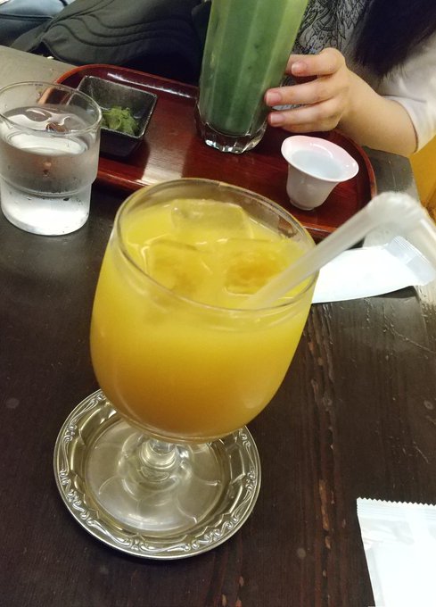 「飲み物 レモン」のTwitter画像/イラスト(新着)｜3ページ目