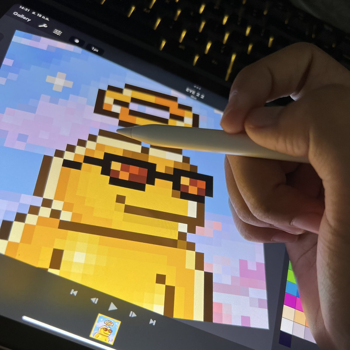 Golden pepe 💛🫅😇