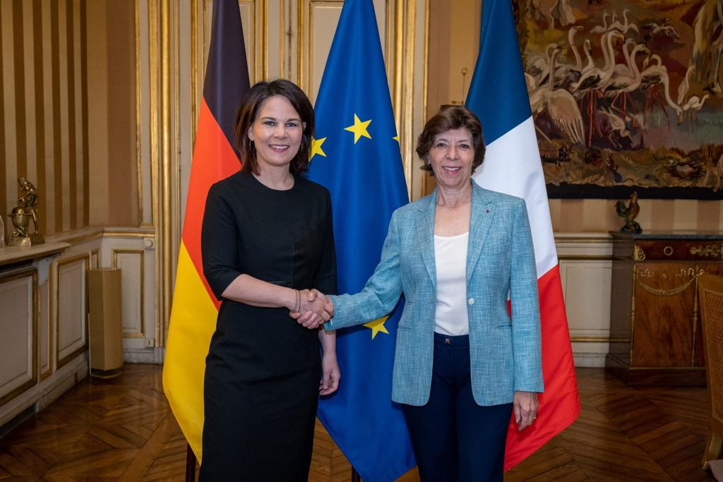 .<a href="/MinColonna/">Catherine Colonna</a> a accordé une interview à <a href="/MichaelaWiegel/">Michaela Wiegel</a> pour <a href="/faznet/">Frankfurter Allgemeine</a> à l'occasion des célébrations du #14juillet : #Ukraine #FrancoAllemand #Inde #Afrique 

Lire l'interview en français ➡️ fdip.fr/kaT9hnjd

En allemand ➡️ faz.net/aktuell/politi…