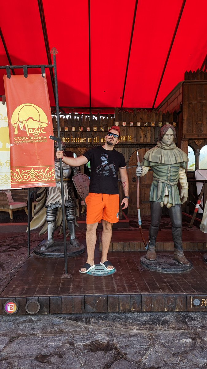 Maestro_Ciego's tweet photo. Buenos días. Así se camufla uno con el entorno 🥸🤌 @PlayMagicCB @hoteles_magic #magiccostablanca #magicrobinhood #playmagiccostablanca https://t.co/WDKpq85dif