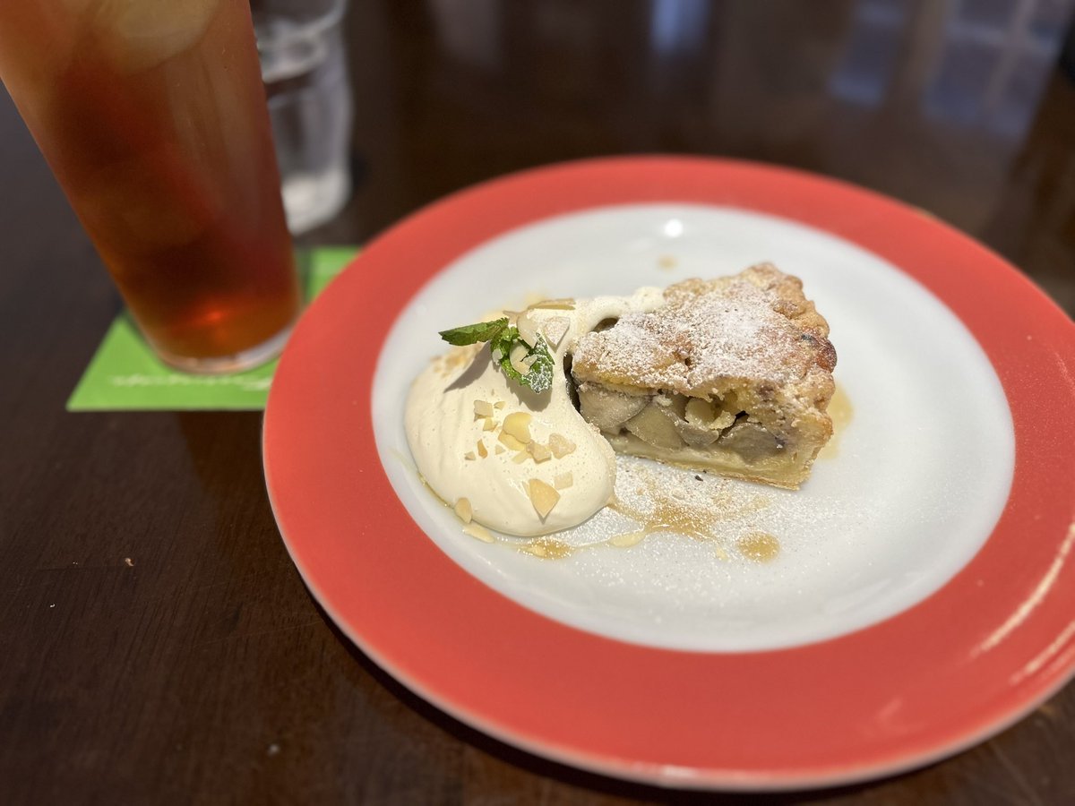 PDcafeonline_m's tweet photo. 今日は、PDitスタジオ早めに終わったの���、上原のカフェでスイーツ頂きつつ、仕事します!
#代々木上原 #Firekingcafe https://t.co/cCsBaTF0OH