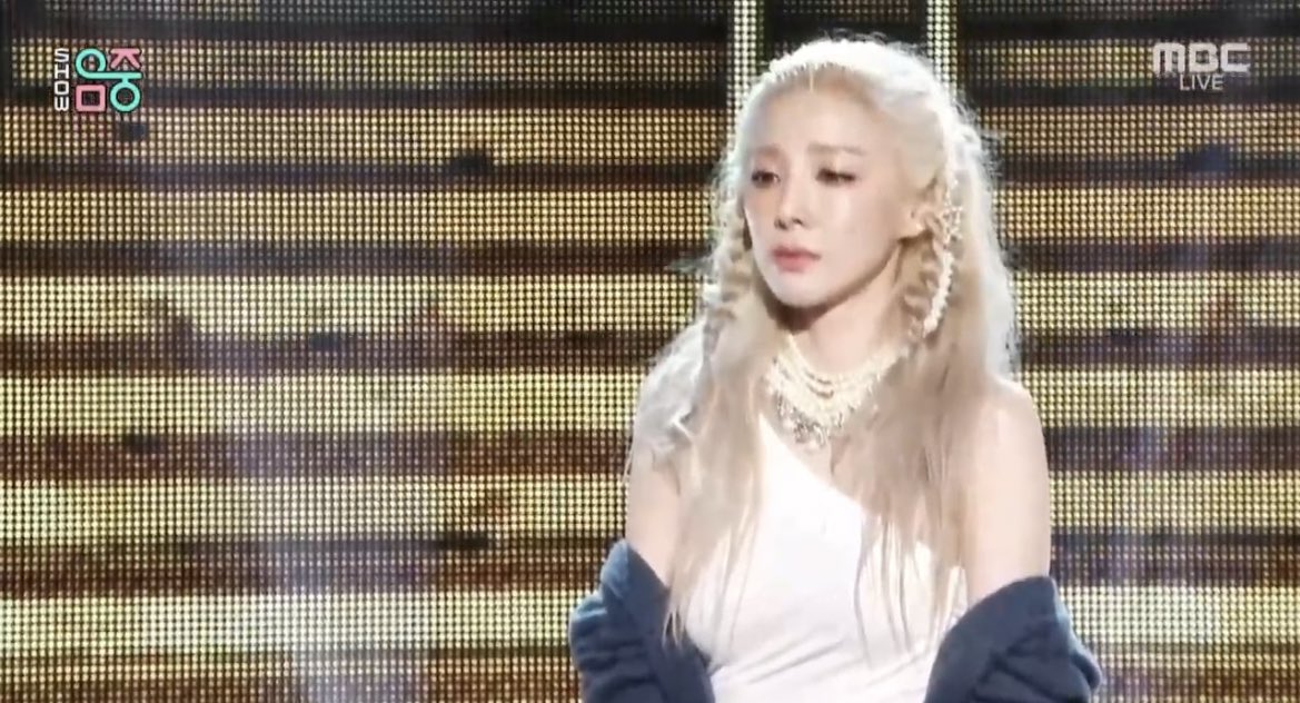 performerDARA's tweet photo. DARA during the performance for T MAP on Show! Music Core

SANDARA ON MUSIC CORE
#WelcomeToSandaraPark #FESTIVAL https://t.co/WpqqFbPIk6