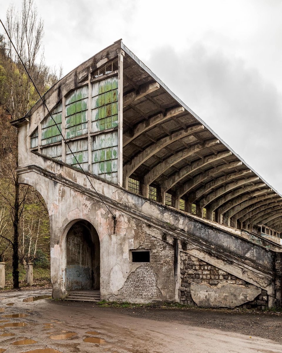 sabcatminion's tweet photo. Temur Maghradze Stadium, built in the 1960s. Chiatura, Georgia.
Photo: Stefano Perego.
@Brut_Football @GrimArtGroup https://t.co/9JjUtFWaFp