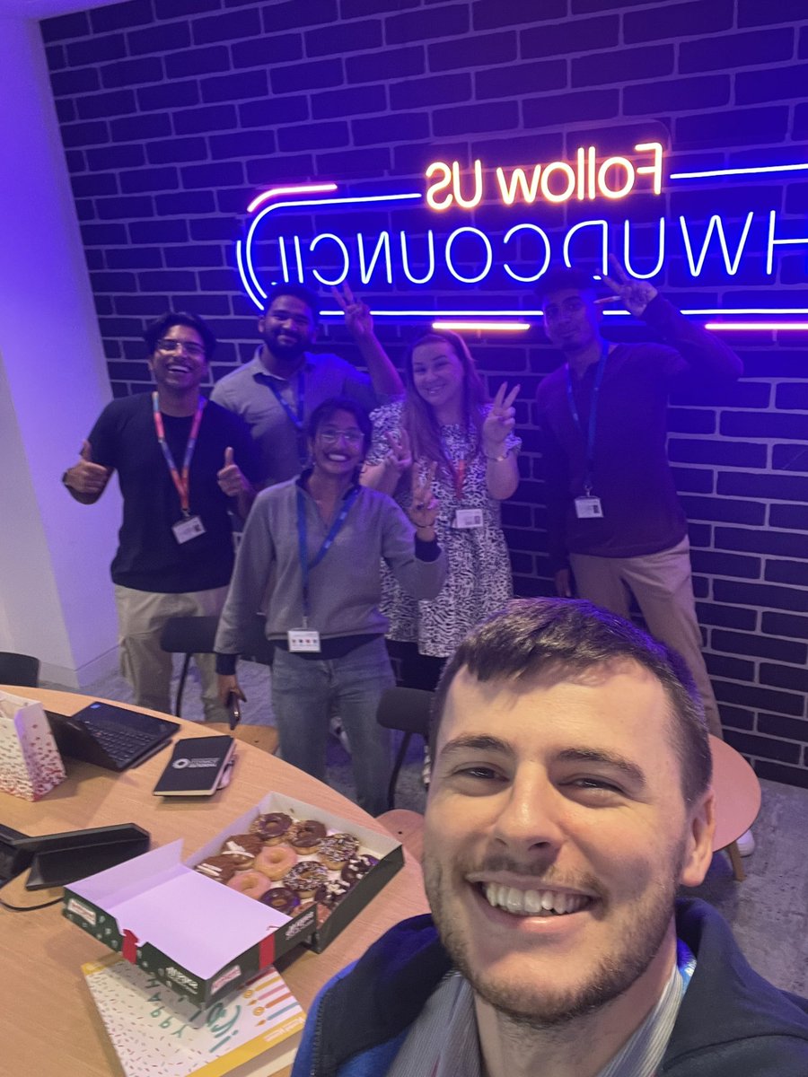 NickiJMitchell's tweet photo. Birthday love at work last Monday! 🥹 https://t.co/5C8NGtbxMK