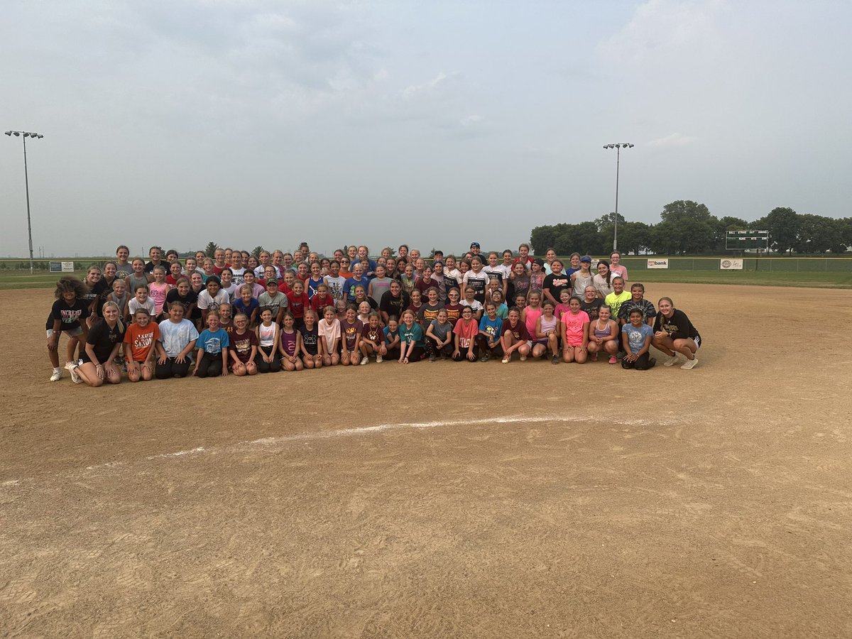 SMSUSoftball's tweet photo. Thank you to all the girls who spent their Friday night with us at camp! Excited to watch you compete in the 1st Annual Summer Stampede tournament tomorrow! #LetsRide https://t.co/d81oZD6LCA