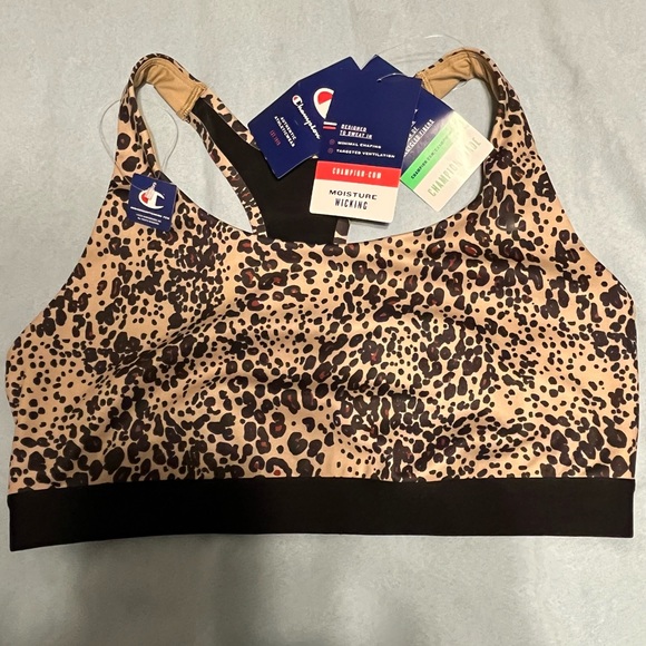 NYTOUK's tweet photo. So good I had to share! Check out all the items I'm loving on @Poshmarkapp #poshmark #fashion #style #shopmycloset #fdjfrenchdressing #champion #foreverbyforeverlink: https://t.co/sV6TwV1m6h https://t.co/PIIwgMlNNS