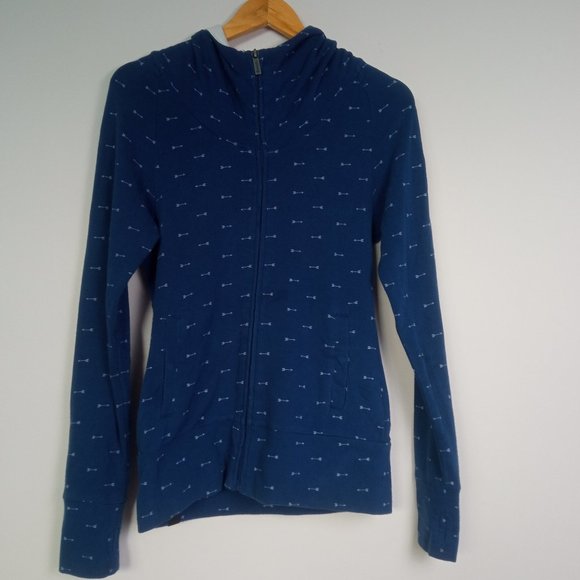 BlackCrowFinds's tweet photo. So good I had to share! Check out all the items I'm loving on @Poshmarkapp from @trendy_fresh #poshmark #fashion #style #shopmycloset #bench: https://t.co/tzCKBQ1dV9 https://t.co/XROY214zn4