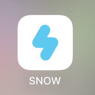 knst_mr's tweet photo. めちゃくちゃ髪型とかメイクの垢抜けの参考になるよ！と勧められたsnowのAiプロフィール優秀すぎた🩵

↓ 特に垢抜けてるなぁと思���写真の共通点
　
◾️前髪はシースルーや軽めのが似合う
◾️ショート＜ロング
◾️高めチーク&コーラルピンク
◾️アイラインは薄め&シャドウは濃すぎないもの

ブルベの友達と見比べたらちゃんと肌の色とかも反映されててイエベの私にピッタリの色使われててびっくりした！

たった840円で面影を残しつつこんないろんなパターンの髪型とかア���プデート例をコンサルしてもらえるのはコスパいい❤️‍🔥

#AIプロフィール