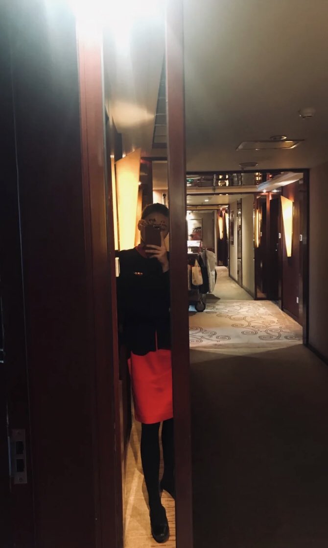 bibibabapuo's tweet photo. 最近忙于工作啦，没有回复大家，以后有时间约我会提前通知😚理解一下哥哥们 https://t.co/Ajo86LPQLf