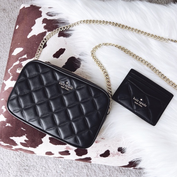 catnbug70's tweet photo. So good I had to share! Check out all the items I'm loving on @Poshmarkapp #poshmark #fashion #style #shopmycloset #katespade #mother: https://t.co/jnMjIxYCba https://t.co/811vM5xcEJ