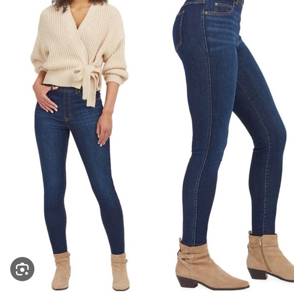 KathySiderits's tweet photo. So good I had to share! Check out all the items I'm loving on @Poshmarkapp #poshmark #fashion #style #shopmycloset #spanx #express: https://t.co/aHSxkXzP2g https://t.co/Glxpu3RnCX