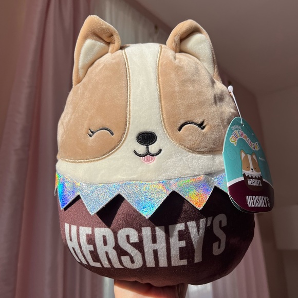 NancyQu0617513's tweet photo. So good I had to share! Check out all the items I'm loving on @Poshmarkapp from @lspeer28 #poshmark #fashion #style #shopmycloset #coach #victoriassecret #squishmallows: https://t.co/3tdzul5rwv https://t.co/lNnhiOJ4Y4