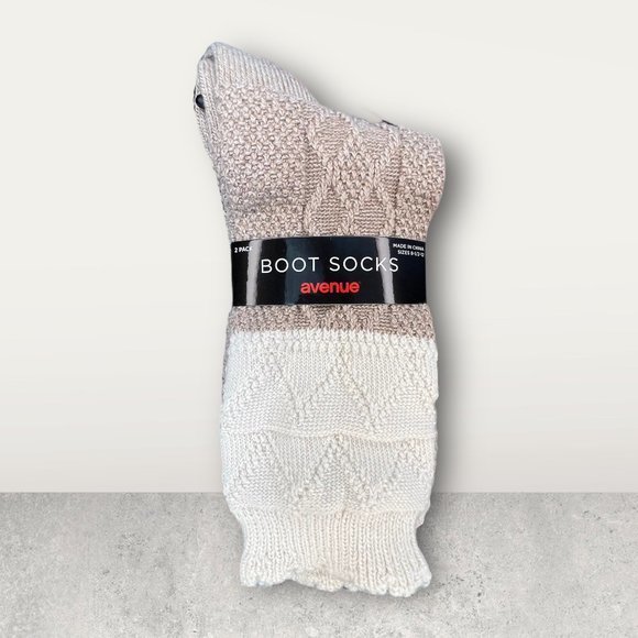 So good I had to share! Check out all the items I'm loving on <a href="/Poshmarkapp/">Poshmark</a> from @mMizlisalou222 #poshmark #fashion #style #shopmycloset #shockabsorber #jessicasimpson #avenue: posh.mk/leQ3CNuarBb