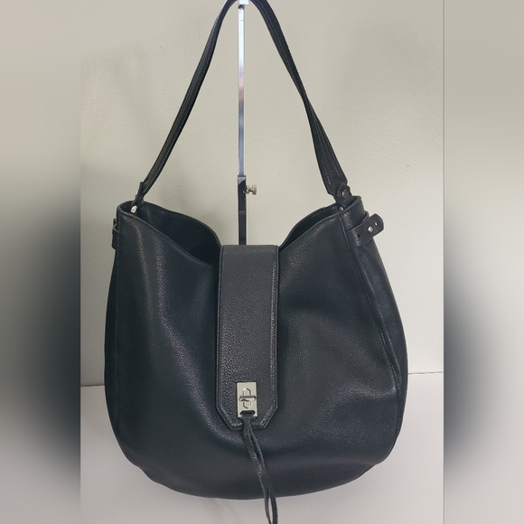 So good I had to share! Check out all the items I'm loving on <a href="/Poshmarkapp/">Poshmark</a> #poshmark #fashion #style #shopmycloset #oliviapage #marcfisher #rebeccaminkoff: posh.mk/vlDm2SMwkBb