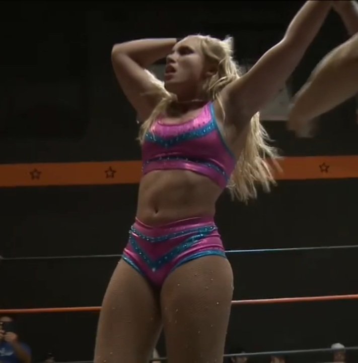 NVhowlingWolves's tweet photo. #FSWHighOctane
@GypsyMac
V
@BrittnieBrooks
Not much time for Brittnie to celebrate the victory, immediately post match @Mazzerati3 challenges her & TBA Tag partner vs Mazz & @RachelleRiveter in a Tag Match on Sunday July 30th!
๐ธ @FSWVegas watch on FiteTV https://t.co/auUcCFM8N8