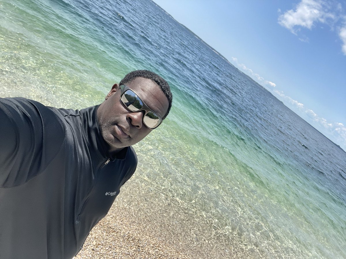 desmonrjackson's tweet photo. Beautiful and stunning island. https://t.co/G9whcb4rLg