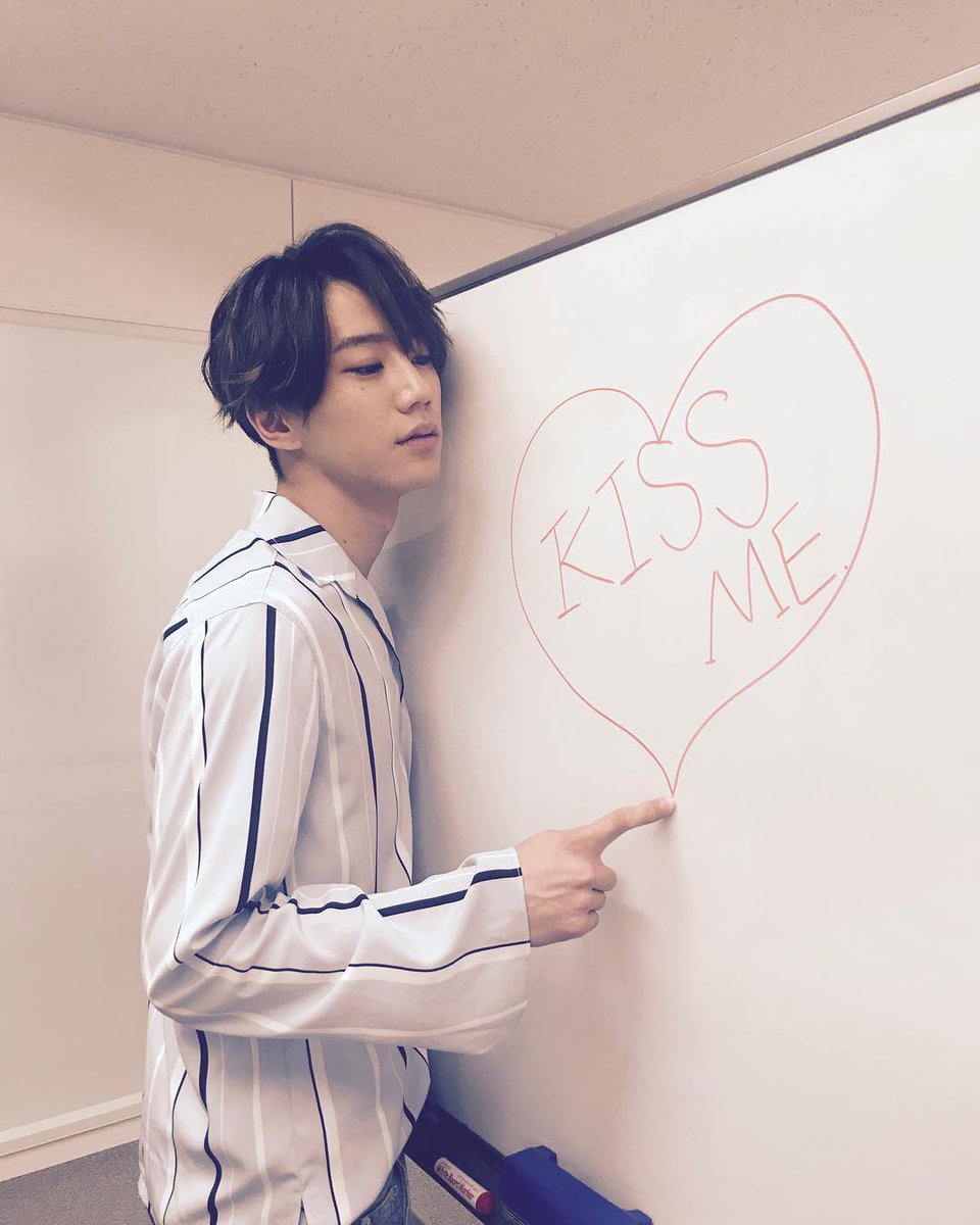 ssswong3's tweet photo. 2017.07.15. U-KISS Japan official ig
https://t.co/uD0HOf7Tbs
Translation by ukissjpn_eng:
JUN who is thinking of KISSmeโก
On fansign meeting nowโช
#ukissjunย #leejunyoungย #kissmethankyouย #fansignmeetingย #matureย #junย #ukissย #duringjapanactivities
#์ด์ค์ https://t.co/BfT7mv6lCT