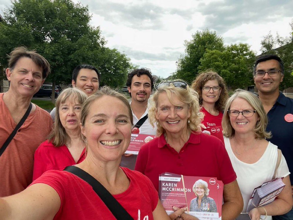 _JordanVecchio's tweet image. It’s been such a good week here in #KanataCarleton with @karenmccrimmon! 

#onpoli #GoKnockDoors