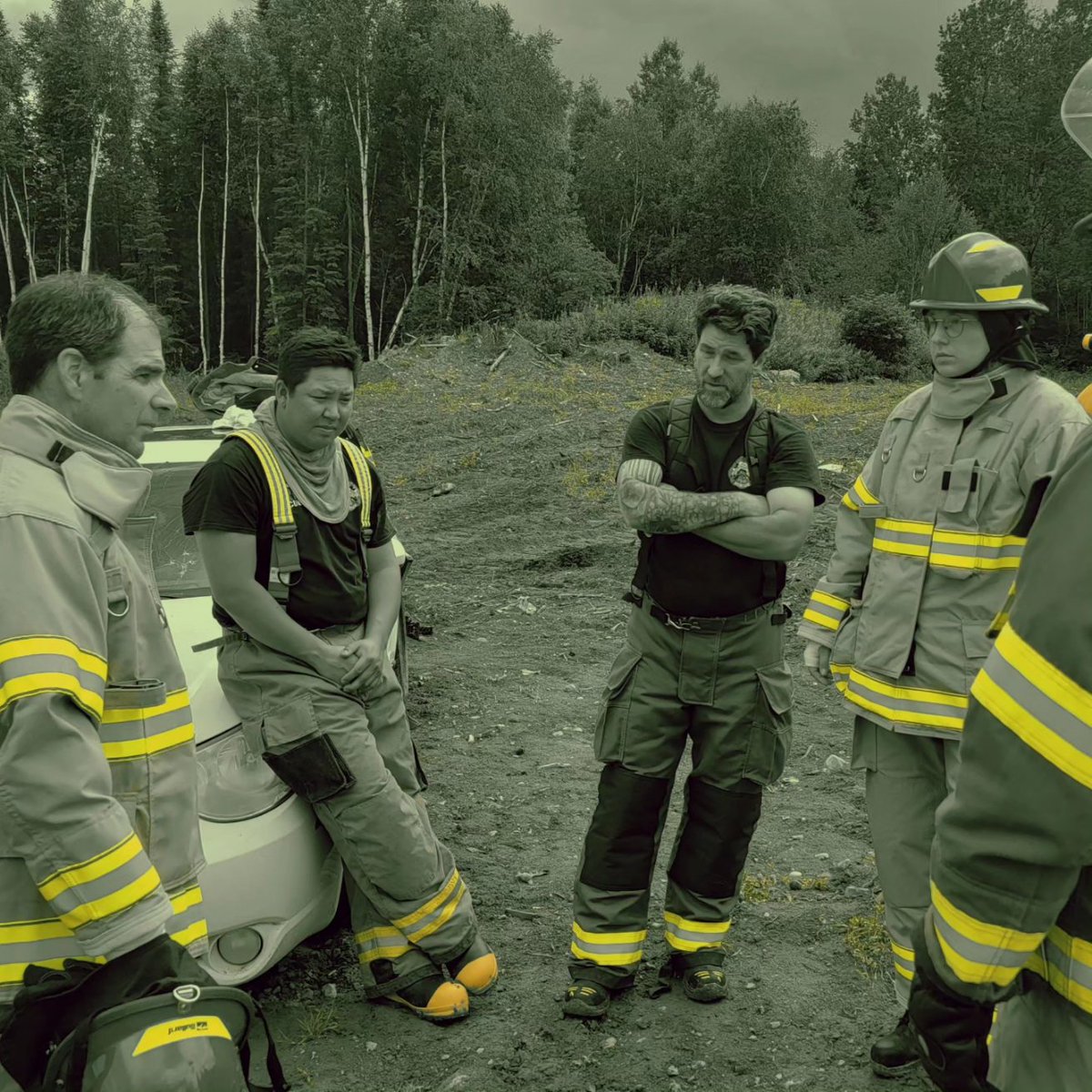 IFNAFireRescue's tweet photo. IFNA RFR with ERTSAR doing great things advancing First Nations' fire protection in Indigenous communities.  
•
#firefighter #FirstNations #paramedic #leaders #Indigenous #community #independentfirstnationsalliance
•
@ifnalliance
@ERTSAR https://t.co/J2vzRi3TP4