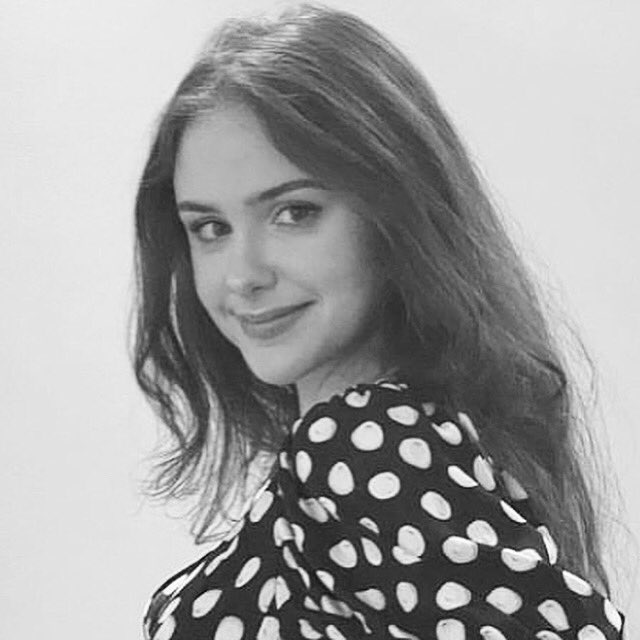 destaque_imagem's tweet photo. Essa sexta foi dia de Clara Tiezzi ! Que esse novo ciclo sej de muita saúde, amor, alegrias e realizações! Feliz vida! 👏🏼🎉🎈🎬🎭🍀✈️🍾📸🎥📺🌻❤️😘🐾💫 #claratiezzi #niverclaratiezzi https://t.co/6c9nRdicLG
