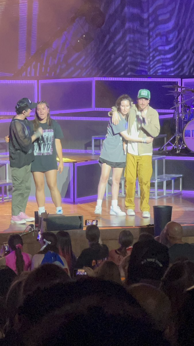 ashleigh🩷 tweet media