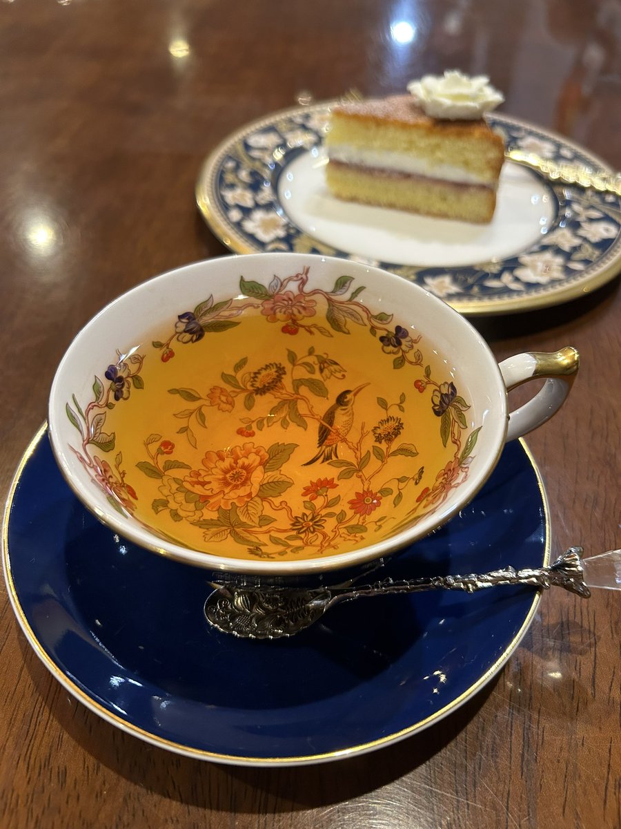 TEAVRIL 瀬戸すばる・いとうさくさん2人展『#アイスティーをふたつ』
道路が混んでいて遅い時間になってしまいましたがじっくり観させていただきました。いとうさくさんの作品が落ち着いてとても良い感じになってらっしゃる！気がしました
いただいた小田原紅茶もとても美味しかったです☺️✨