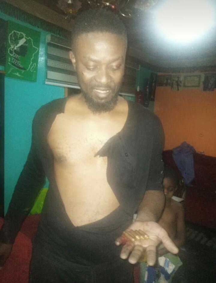 JustinNkumbarhi's tweet photo. #Sud_kivu: Egide Kitumaini, journaliste directeur de la radio environnementale GorrilaFM échappe de justesse à un assassinat à son domicile sis à Kadutu.  
@afpfr @PPIREGIONALE @RSF_inter @freepressunltd @AEDHmonde https://t.co/iiqxUnCkVz