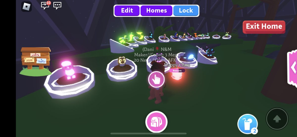 maizesmama's tweet photo. @PlayAdoptMe Please allow us to purchase more than 20 pet stands! https://t.co/LZhek6ezw3