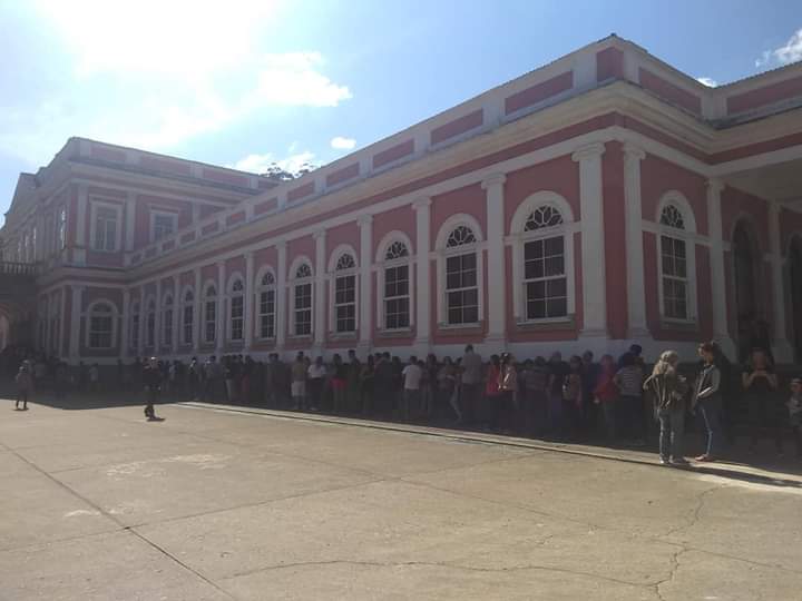 SandroM73059409's tweet image. GUIA DE TURISMO EM AÇÃO
O Museu Imperial, em Petrópolis/RJ, recebe + de 400 mil visitantes por ano, sendo considerado um dos museus mais visitados do país oferecendo um local de experiências e conhecimento a todos.
#museuimperial 
#museusbr