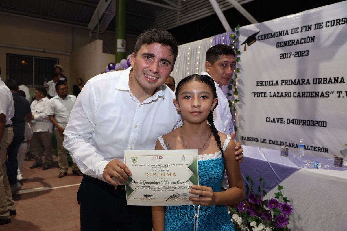 ¡Felicidades generación 2017-2023! 🧑‍🎓👩‍🎓
Estoy orgulloso de mis ahijados de la Escuela Primaria Presidente Lázaro Cárdenas turno vespertino que hoy finalizan una etapa muy importante en sus vidas, estoy seguro de que continuarán cumpliendo todas sus metas escolares.