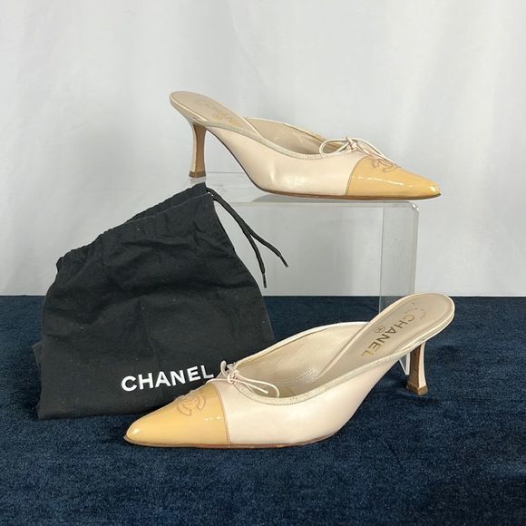 VFainman's tweet photo. So good I had to share! Check out all the items I'm loving on @Poshmarkapp #poshmark #fashion #style #shopmycloset #chanel #gucci #robertocavalli: https://t.co/GFU7gEAwPf https://t.co/hTV7DhjDVU