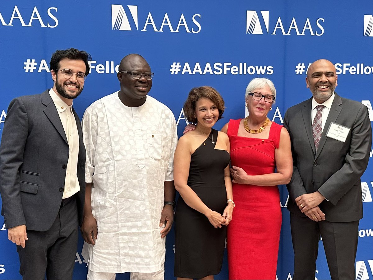 Wonderful to celebrate the new #AAASFellows from Section R (Dentistry and Oral Health Sciences) who also happen to be @AADOCR members.