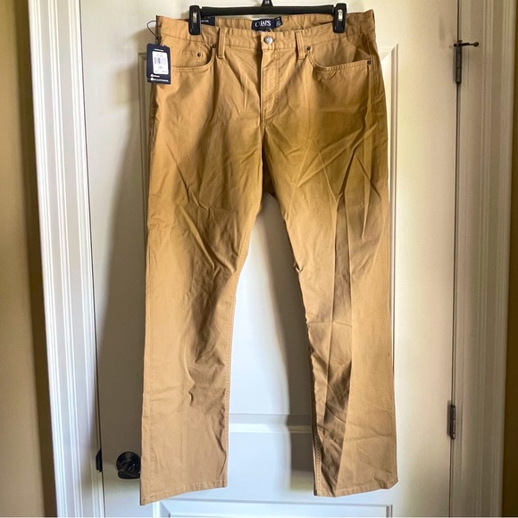 selina_d's tweet photo. So good I had to share! Check out all the items I'm loving on @Poshmarkapp #poshmark #fashion #style #shopmycloset #peternygard #chaps #tedbaker: https://t.co/LIsVRf10ER https://t.co/OtwVpvzKQL