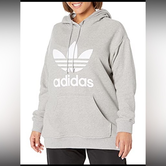 pinksugarc's tweet photo. So good I had to share! Check out all the items I'm loving on @Poshmarkapp #poshmark #fashion #style #shopmycloset #nike #adidas: https://t.co/jZZ67hDPb5 https://t.co/mAT6Dj0tYW