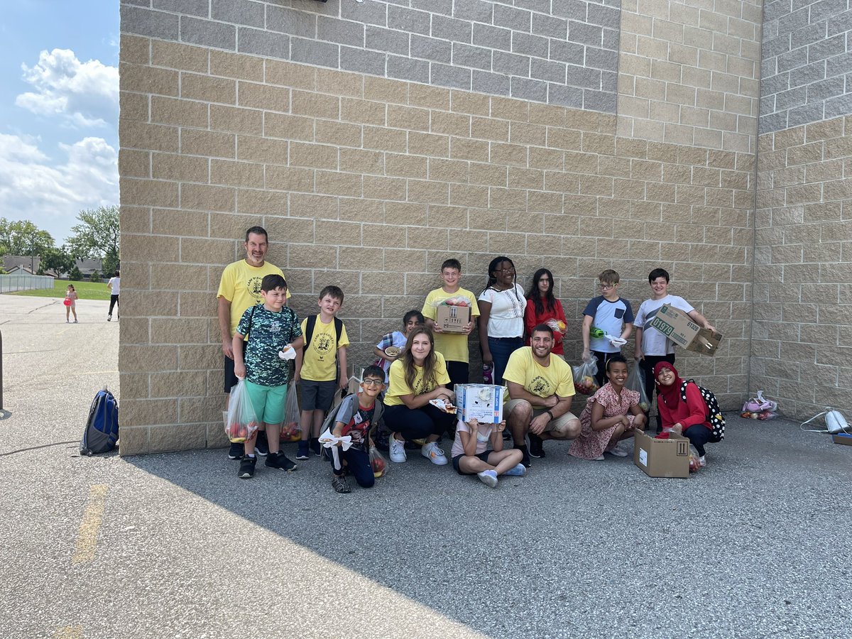George Al-Khouri (@mr_alkhouri8) on Twitter photo Week 2 of #CampDiscovery is in the books 📚. Seeing the smiles and joy our student share and the progress they’re making is amazing! Looking forward to a fun third week. 🤩😃 <a href="/MsLaforet/">Ms. Laforet</a> <a href="/Vanessa_Dakin28/">Vanessa Dakin Marín</a> #GECDSBSLP2023 <a href="/gecdsbpro/">GECDSB PR</a> <a href="/ClaraHowitt/">Dr. Clara Howitt</a> <a href="/cmills_gecdsb/">Chris Mills</a> <a href="/sabresLST/">David Edgar</a> Week 2 of #CampDiscovery is in the books 📚. Seeing the smiles and joy our student share and the progress they’re making is amazing! Looking forward to a fun third week. 🤩😃 <a href="/MsLaforet/">Ms. Laforet</a> <a href="/Vanessa_Dakin28/">Vanessa Dakin Marín</a> #GECDSBSLP2023 <a href="/gecdsbpro/">GECDSB PR</a> <a href="/ClaraHowitt/">Dr. Clara Howitt</a> <a href="/cmills_gecdsb/">Chris Mills</a> <a href="/sabresLST/">David Edgar</a>