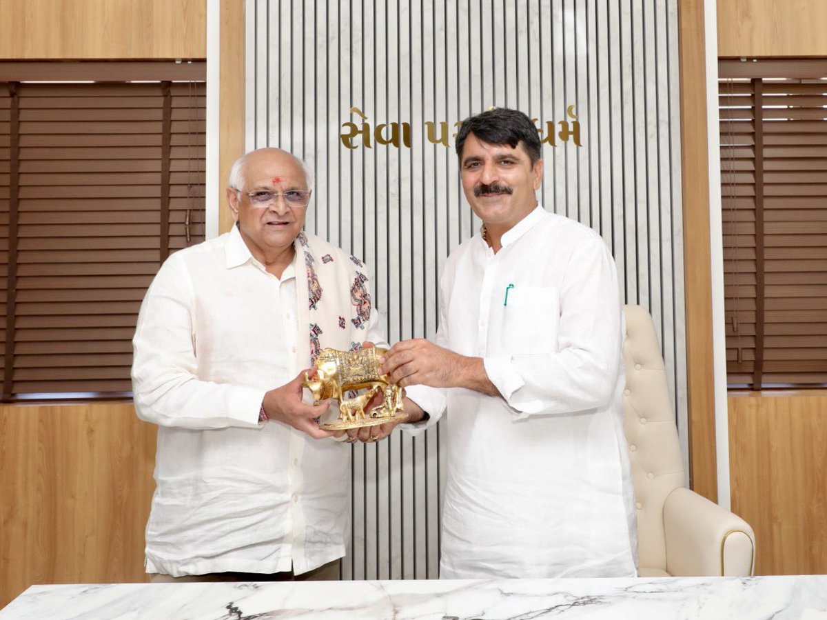 Warm birthday greetings to the people's leader, our respected CM <a href="/Bhupendrapbjp/">Bhupendra Patel</a> Ji. He is working assiduously for the all-round progress of Garvi Gujarat . May he lead a long &amp; healthy life in service of the people.