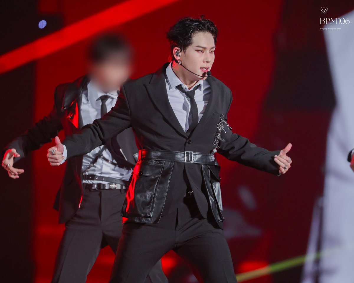 230709 MX Friends 팬콘 🖤🎱🪮🪄 
#MONSTAX #몬스타엑스 #주헌  #JOOHEON #JOOHONEY