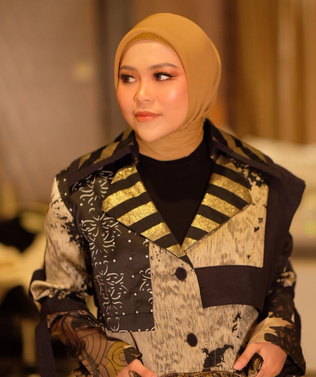 Seindah-indahnya planet Venus dan Bulan, lebih indah planet Bumi karena hanya di bumi ada bidadari secantik kamu #SelfiYamma