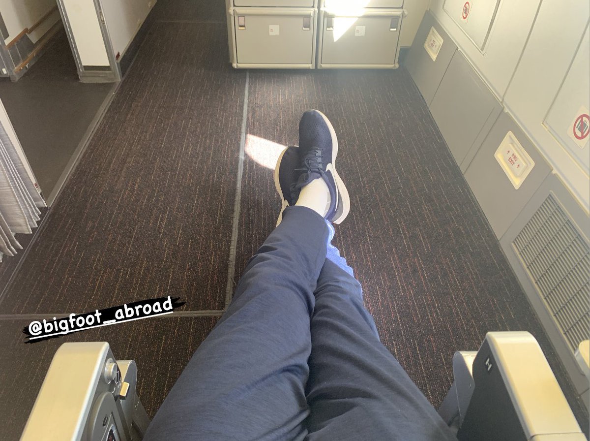 BigFoot_Abroad's tweet photo. Happy giant #size17 #bigfoot #legsfordays #bigfootsighting #giantguys #tallguys #giant #tall #tallman #tallmen #huge #bigshoes #heightdifference #sizedifference #tallandshort #sotall #bigfeet https://t.co/RAmStYgApq