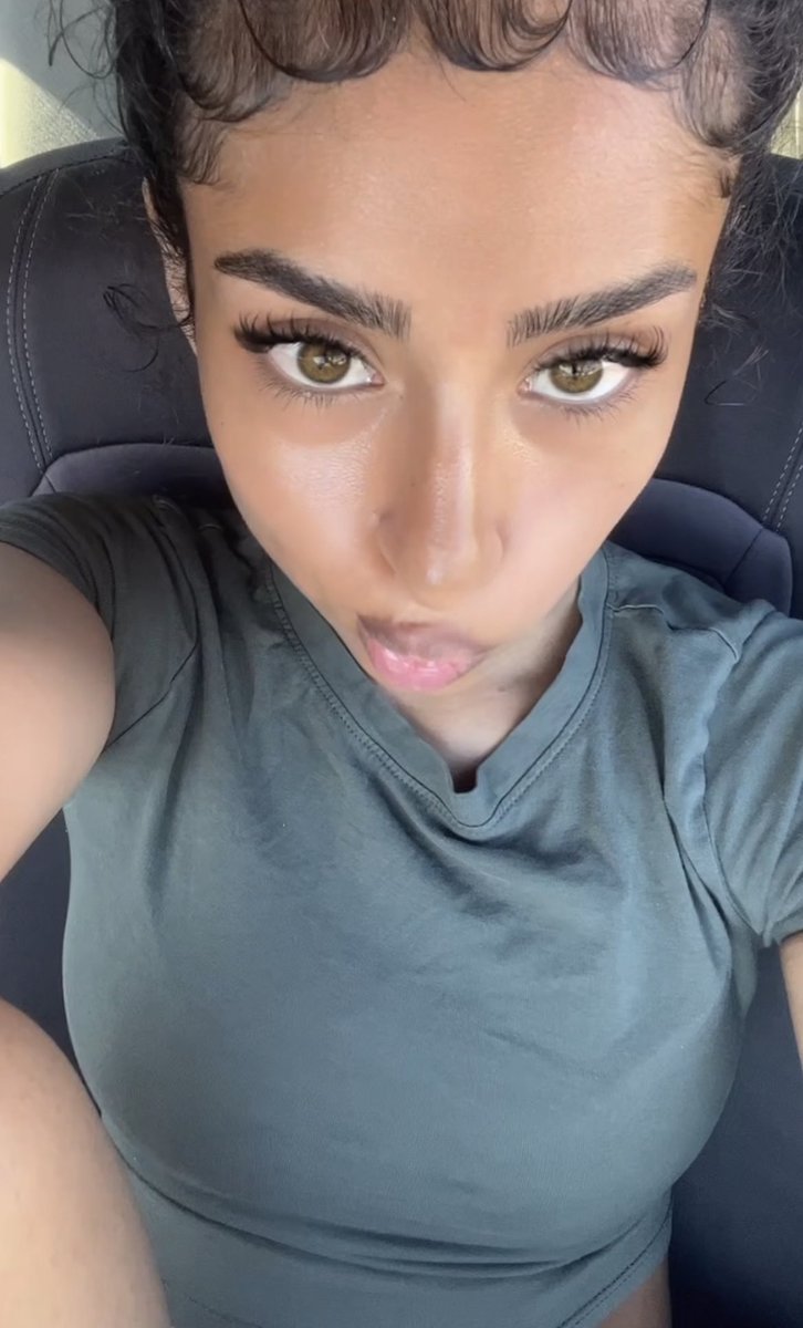 Kani on Twitter: "LIVE ON TWITCHHHHH‼️‼️😮‍💨😮‍💨😮‍💨"