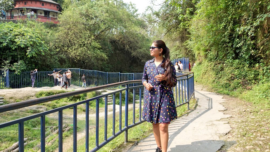 SupriyaSarkaar's tweet photo. Secret Place In World https://t.co/0HBbinmKQo #devisfall #pokhara #touristplace https://t.co/TXdxbZMX4f
