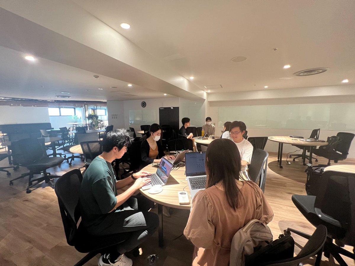 Webcamp_COMM's tweet image. 新宿校舎でのオフラインもくもく会が始まりました📝
#DMMWEBCAMP