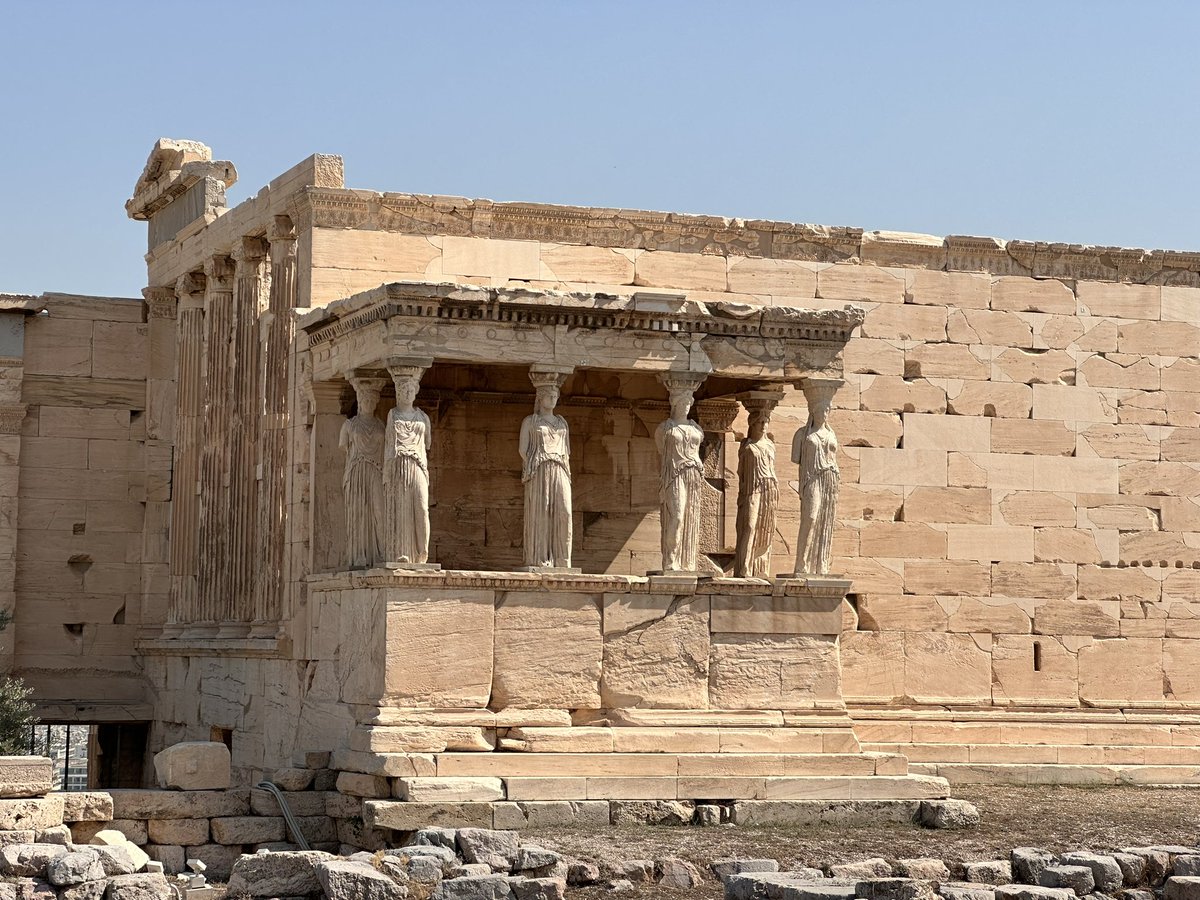 Emily Rudd tweet media