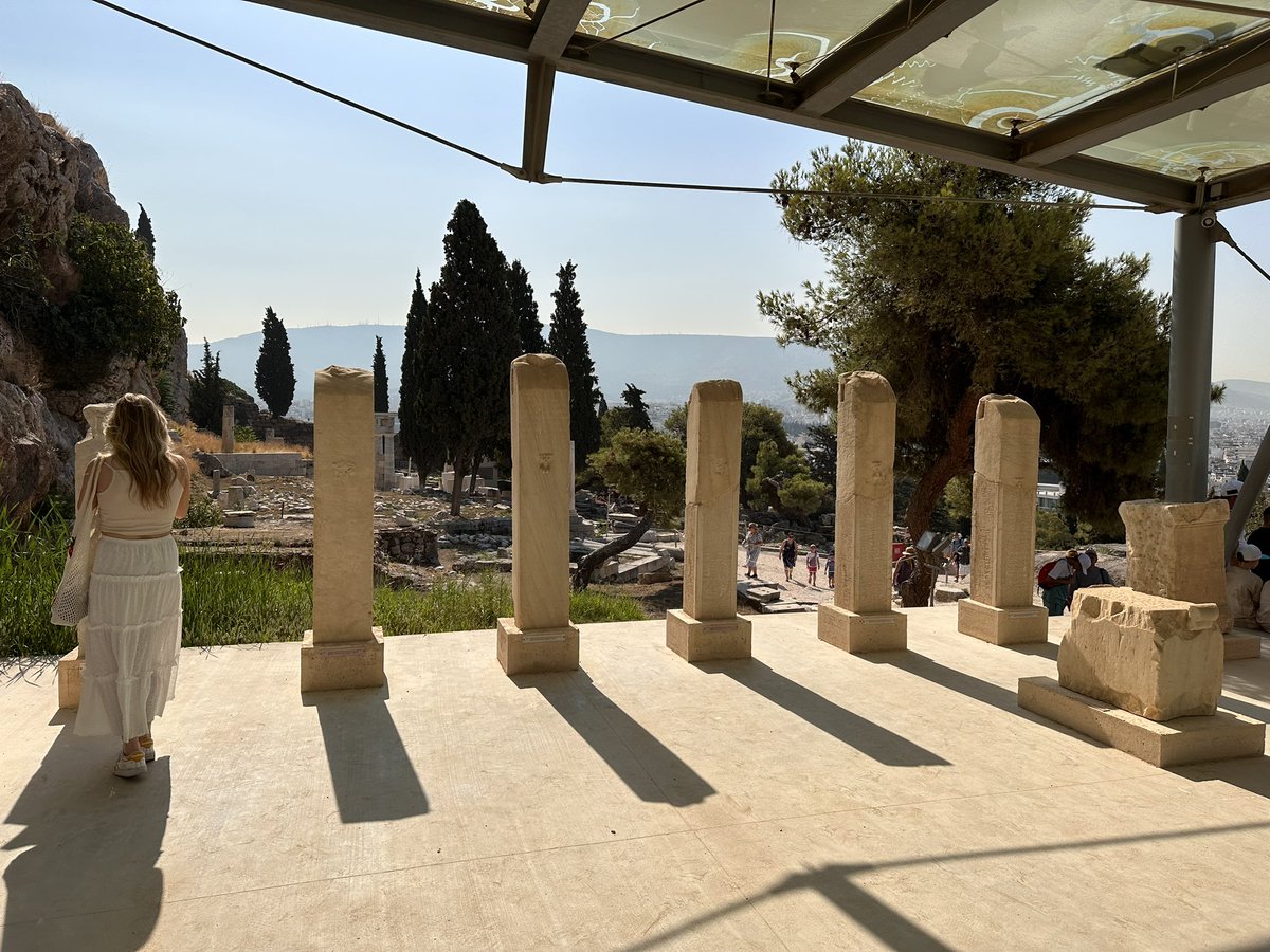 Emily Rudd tweet media